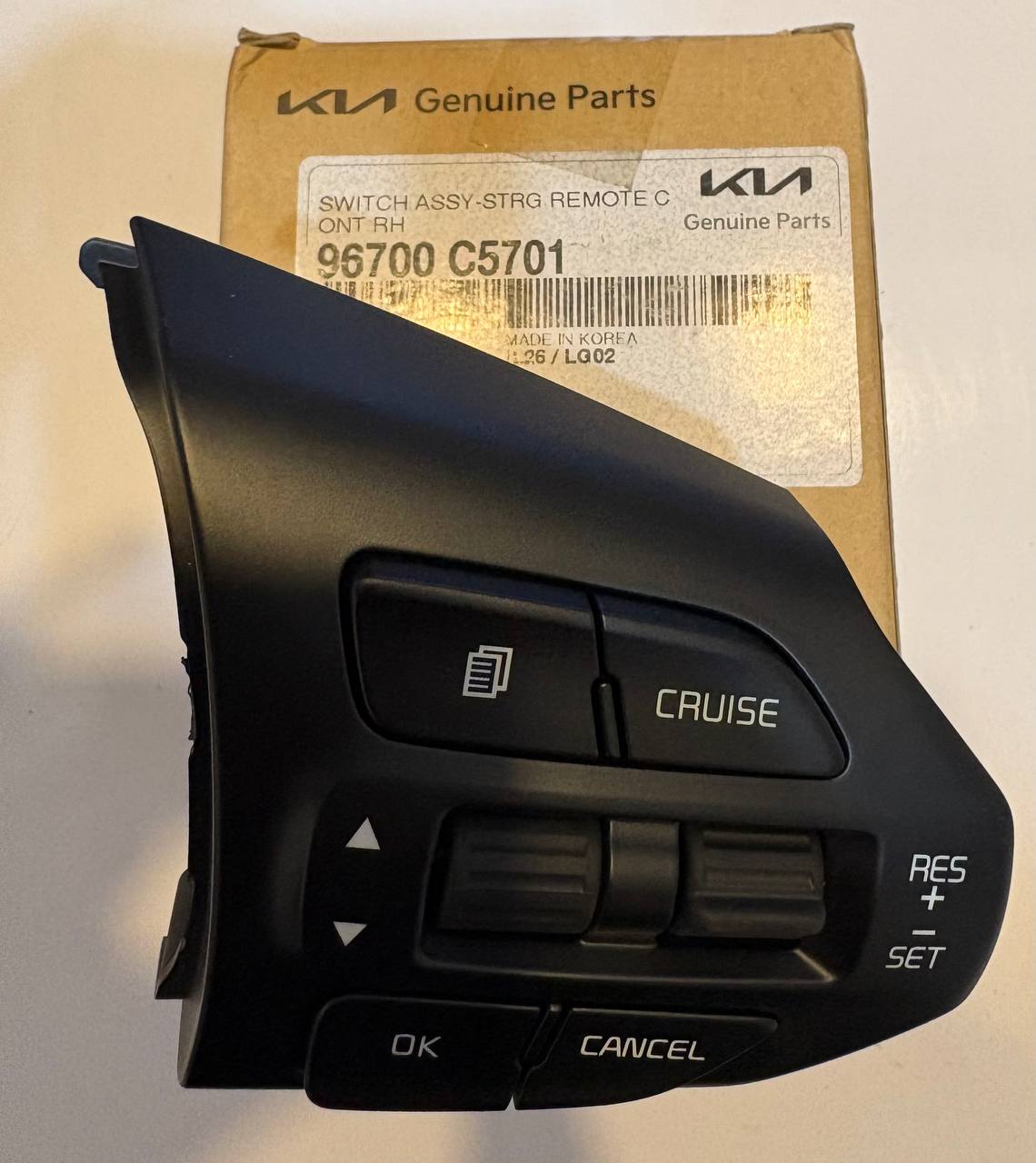 کلید کنترل روی فرمان راست کیا سورنتو UM – کد فنی 96700C5751