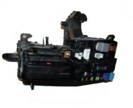 جعبه فیوز داخل موتور تویوتا کمری 2007 8266006090