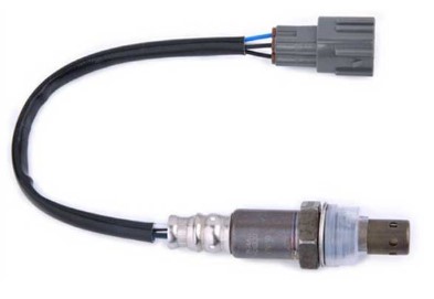 سنسور اکسیژن کمری روی اگزوز پایینی 8946506230